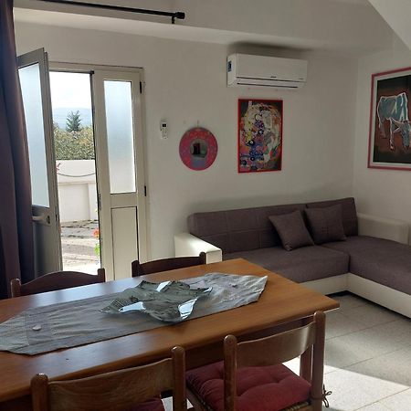Апартаменты Casa Juanne Iun P2043 Гальтелли Экстерьер фото